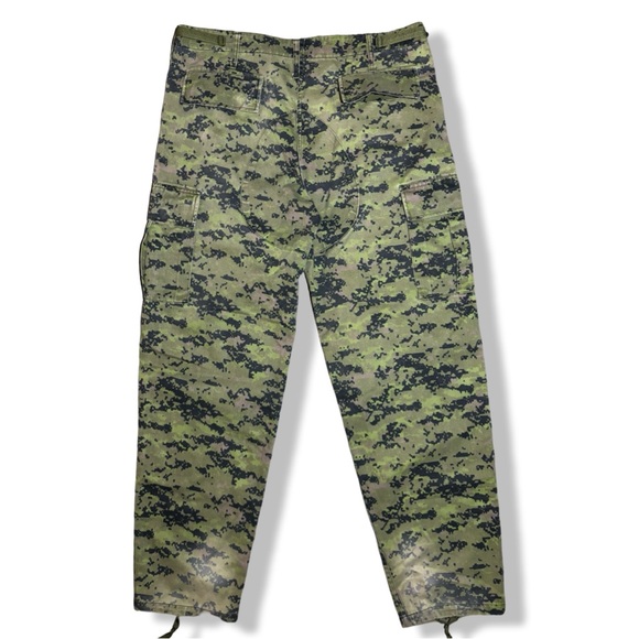 Vintage Military Cargo Pants - Picture 2 of 4